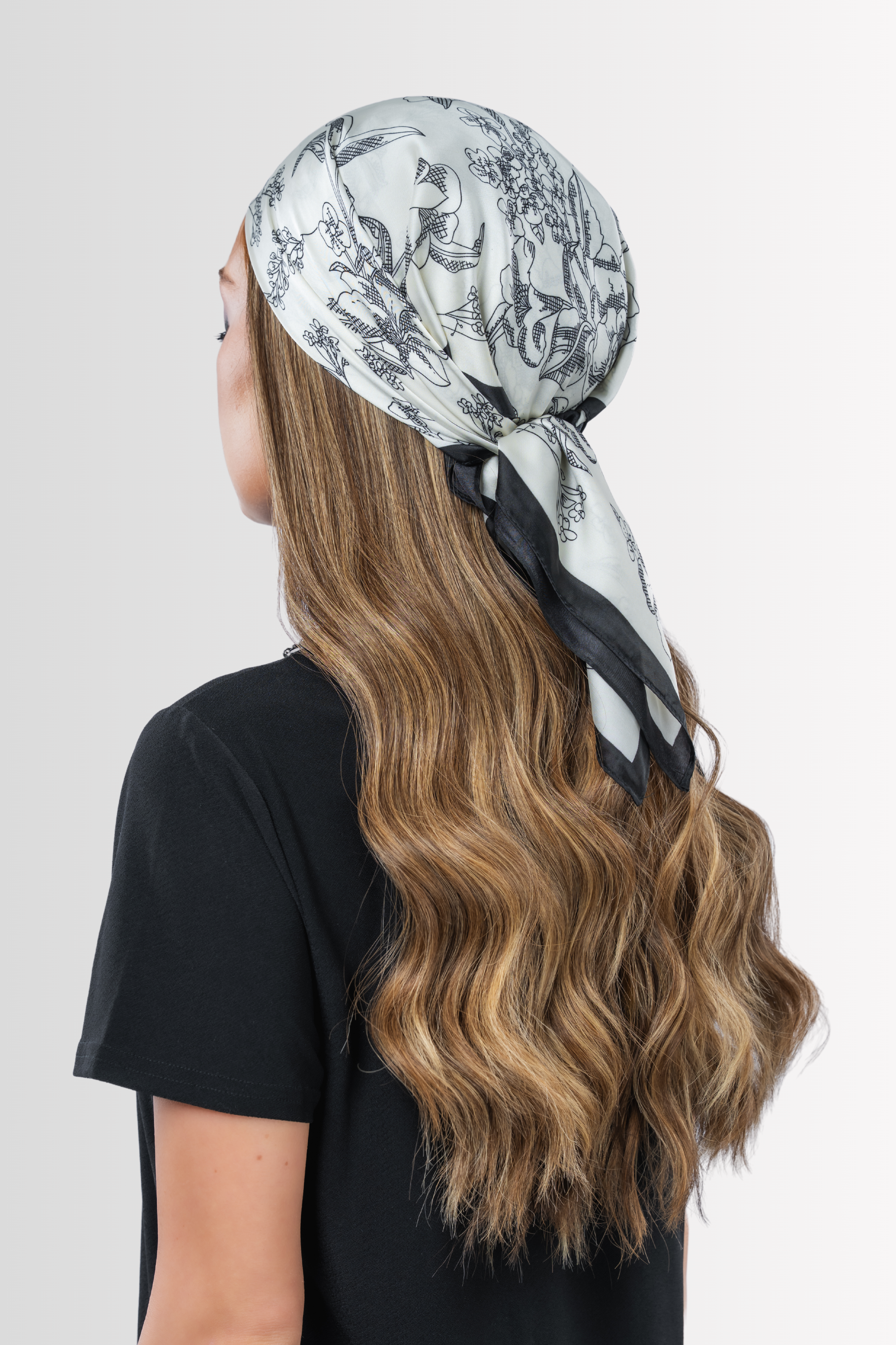 EU Bandfall Wig in Golden Honey