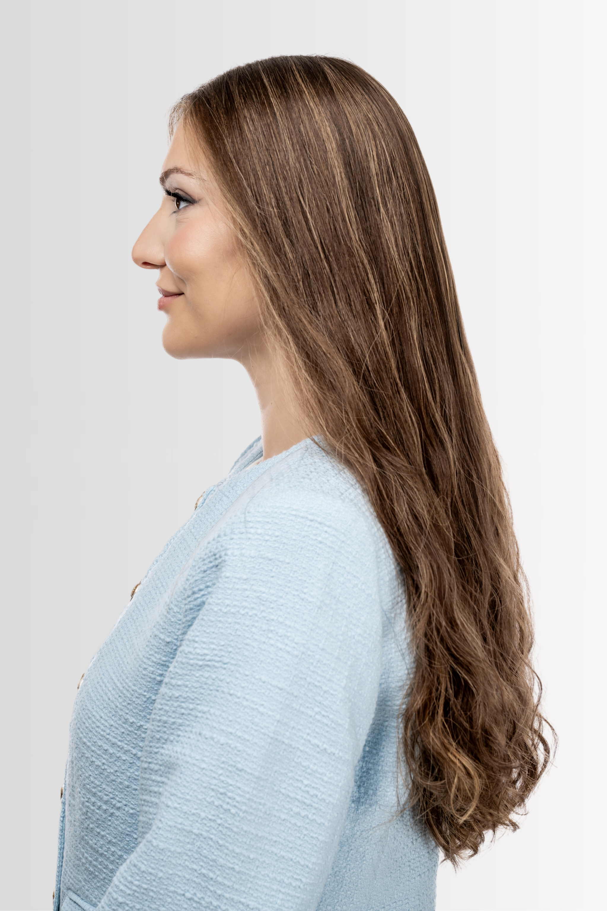 Air-Dried Lacetop in Light Brown Highlight