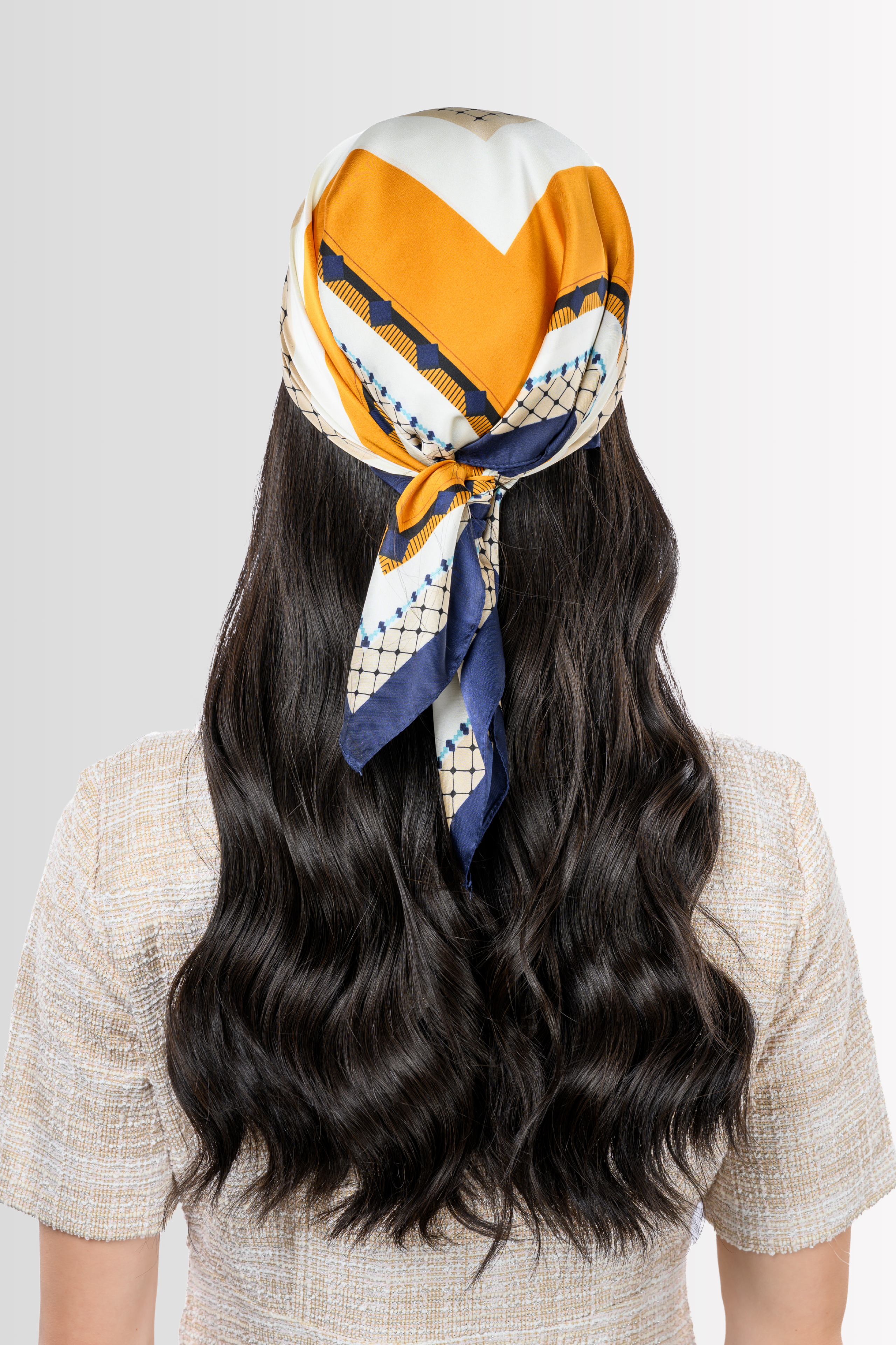 EU Bandfall Wig in Natural Black